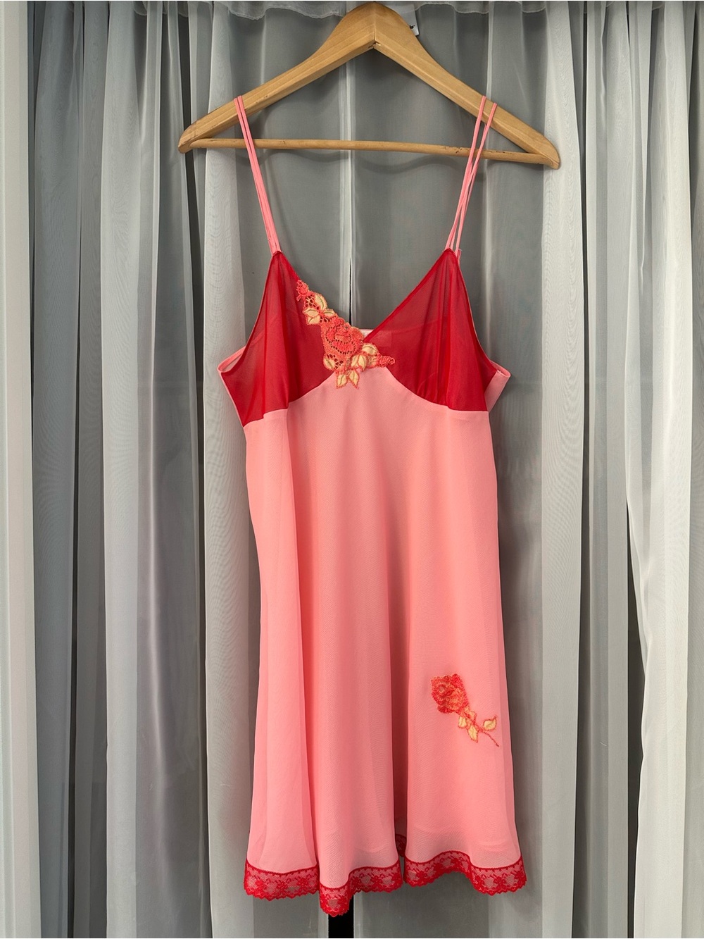 Oscar de la Renta Pink & Red Lace-Trim Slip Dress